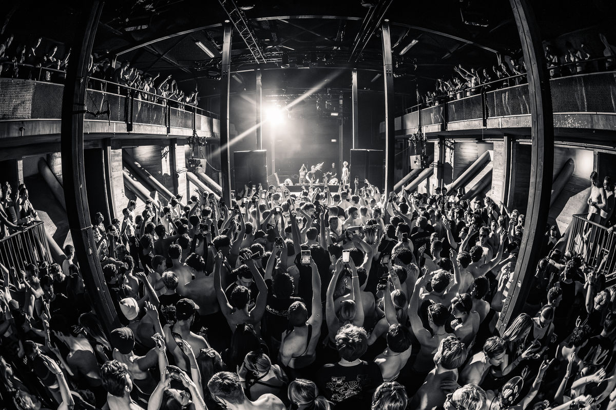 Loading... just a sec